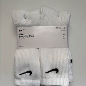 Nike Everyday Plus White Crew Socks
